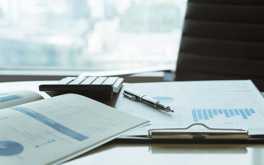 bigstock-Financial-Services-Pen-With-B-226989709